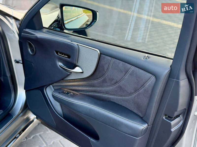 Седан Lexus LS 2021 в Одесі