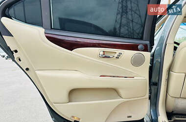 Седан Lexus LS 2007 в 