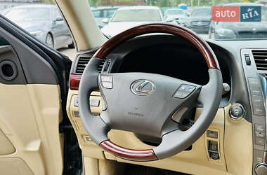 Седан Lexus LS 2007 в 
