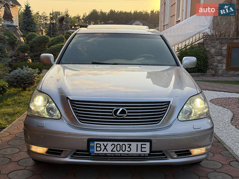 Седан Lexus LS 2004 в Вараше