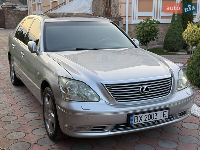Седан Lexus LS 2004 в Вараше