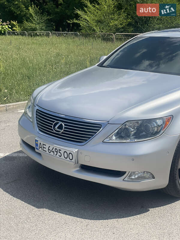 Седан Lexus LS 2008 в Дніпрі