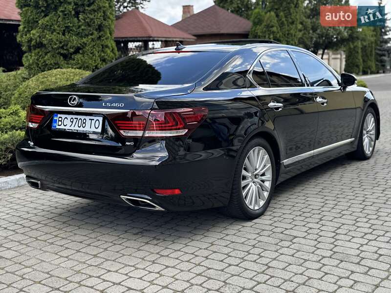 Седан Lexus LS 2013 в Львове
