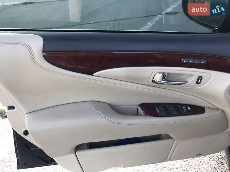 Седан Lexus LS 2007 в Новій Одесі