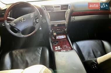 Седан Lexus LS 2008 в 