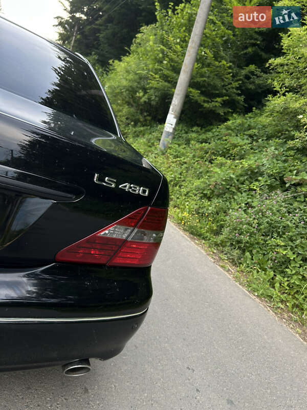Седан Lexus LS 2004 в Яремче