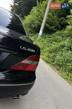 Седан Lexus LS 2004 в 