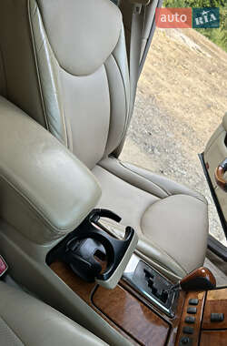 Седан Lexus LS 2004 в 