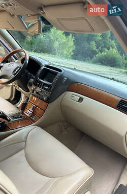 Седан Lexus LS 2004 в 