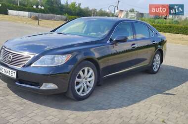 Седан Lexus LS 2007 в Львове