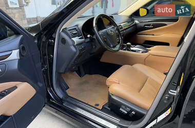 Седан Lexus LS 2012 в 