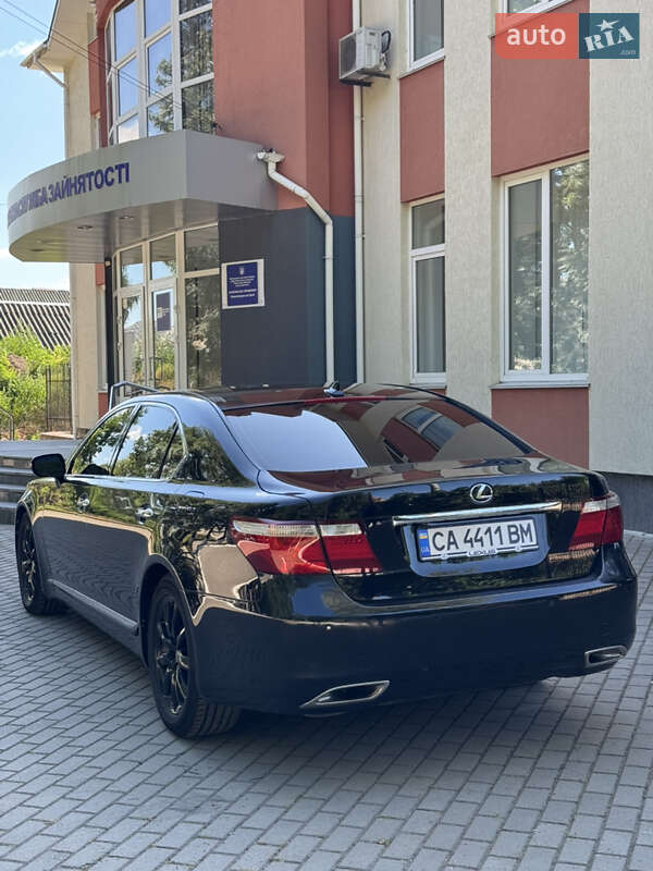 Седан Lexus LS 2007 в Шполе