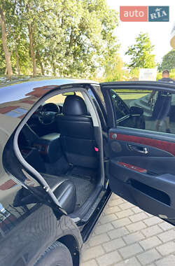Седан Lexus LS 2007 в 