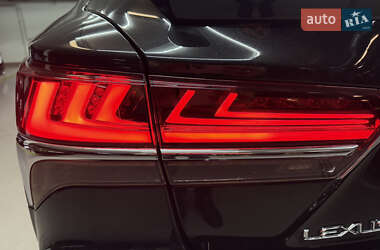 Седан Lexus LS 2018 в 