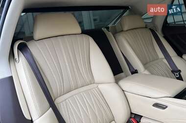 Седан Lexus LS 2018 в 
