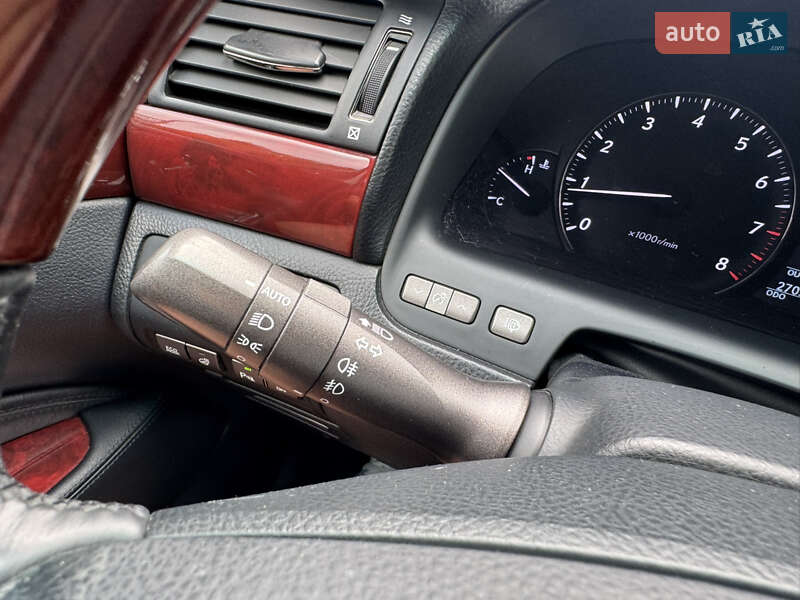 Седан Lexus LS 2012 в Киеве