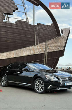 Седан Lexus LS 2013 в 