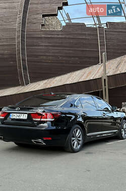Седан Lexus LS 2013 в 