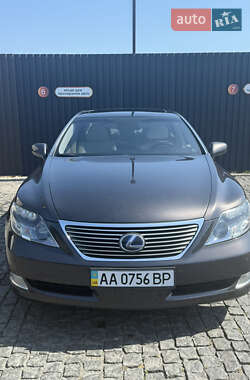 Седан Lexus LS 2008 в Киеве