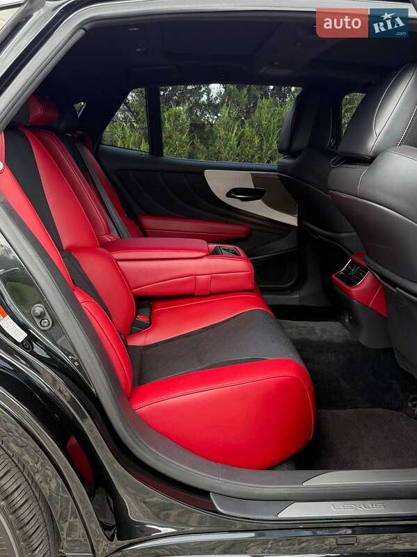 Седан Lexus LS 2022 в Киеве