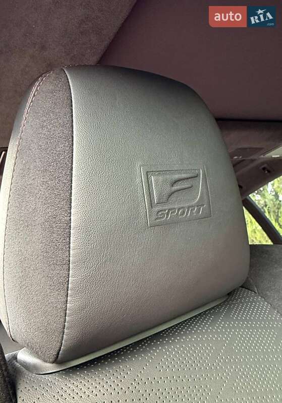 Седан Lexus LS 2022 в Киеве