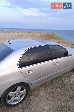 Седан Lexus LS 2002 в 