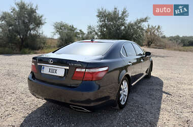 Седан Lexus LS 2007 в 
