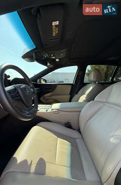 Седан Lexus LS 2022 в Одесі фото 10 Седан Lexus LS 2022 в Одесі