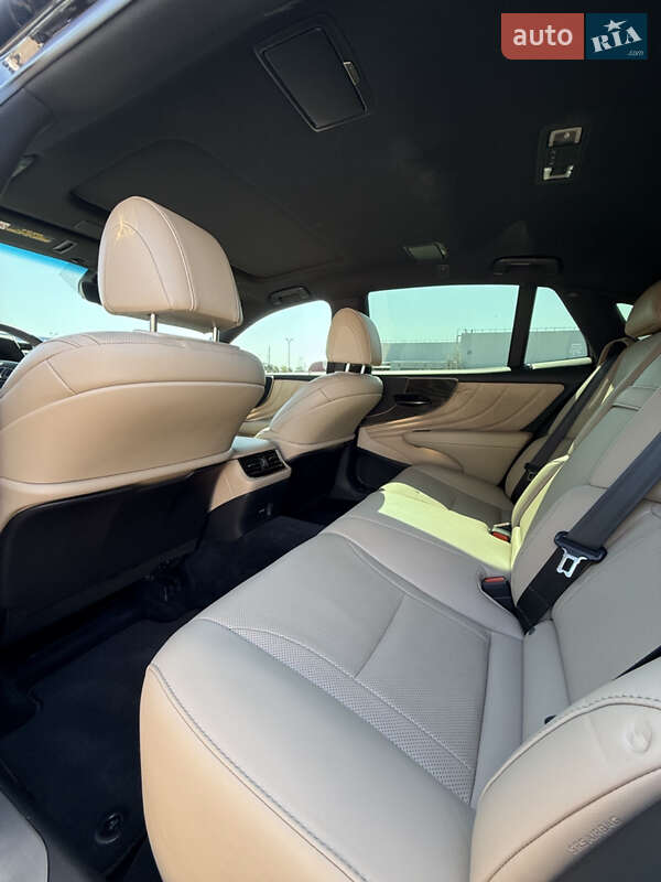 Седан Lexus LS 2022 в Одессе