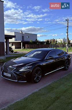 Седан Lexus LS 2018 в 
