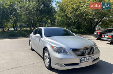 Седан Lexus LS 2007 в Полтаві