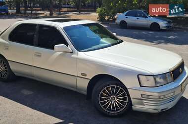 Седан Lexus LS 1992 в 