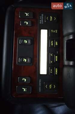 Седан Lexus LS 2004 в 