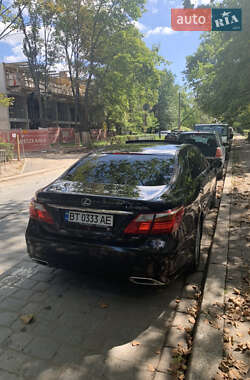 Седан Lexus LS 2011 в 