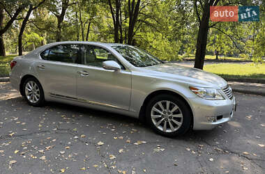 Седан Lexus LS 2011 в 