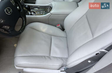 Седан Lexus LS 2011 в 