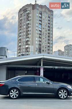 Седан Lexus LS 2007 в 