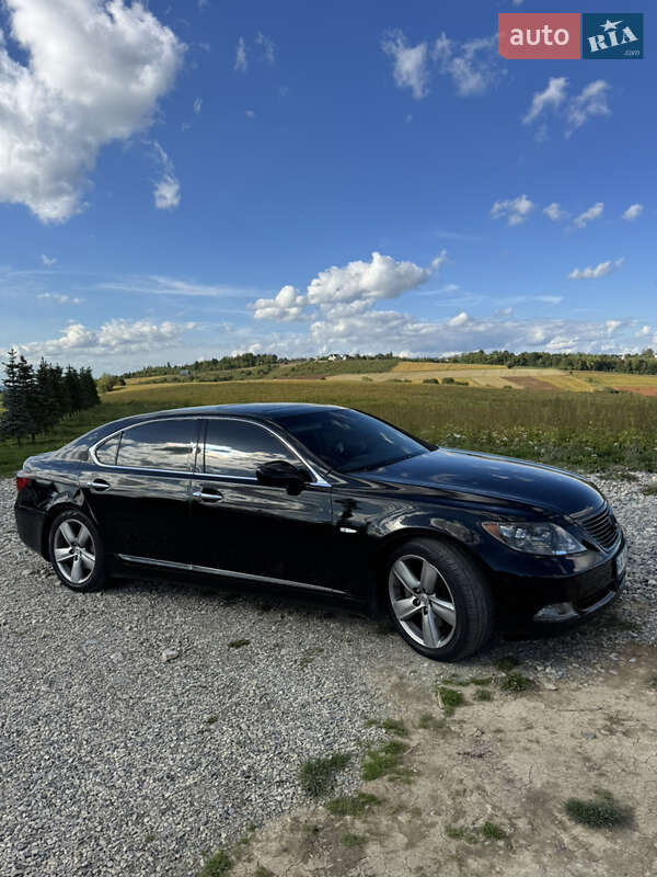 Седан Lexus LS 2007 в Ивано-Франковске