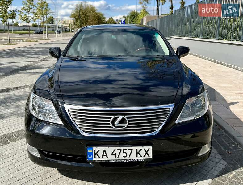 Седан Lexus LS 2009 в Киеве