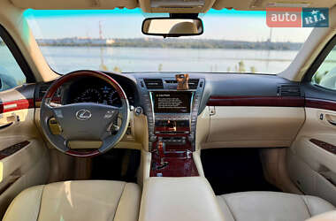 Седан Lexus LS 2007 в 