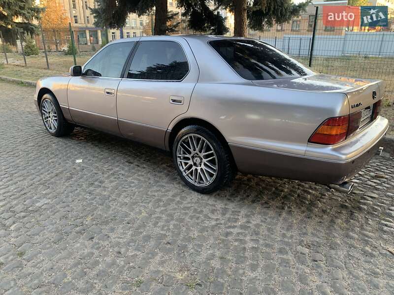 Седан Lexus LS 1999 в Кропивницькому