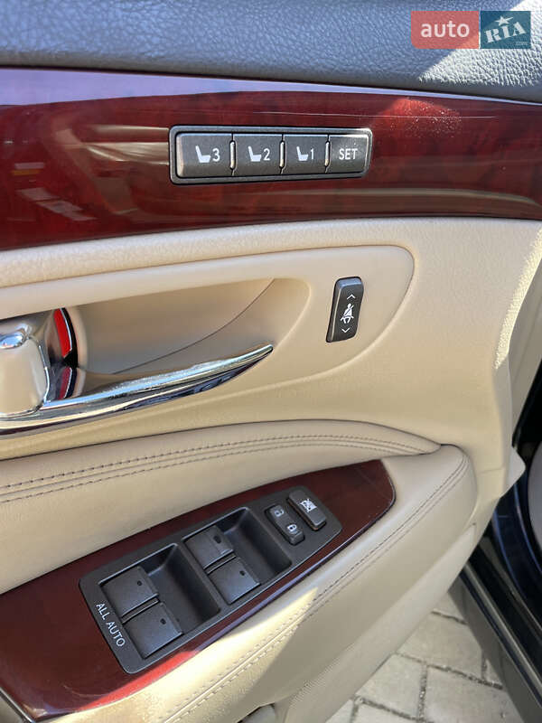 Седан Lexus LS 2007 в Новояворівську