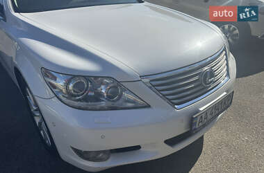 Седан Lexus LS 2011 в 