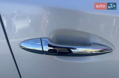 Седан Lexus LS 2011 в 