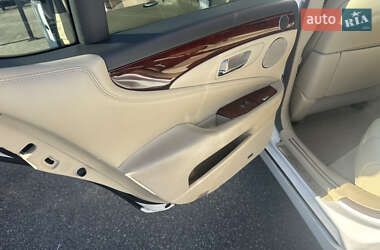 Седан Lexus LS 2011 в 