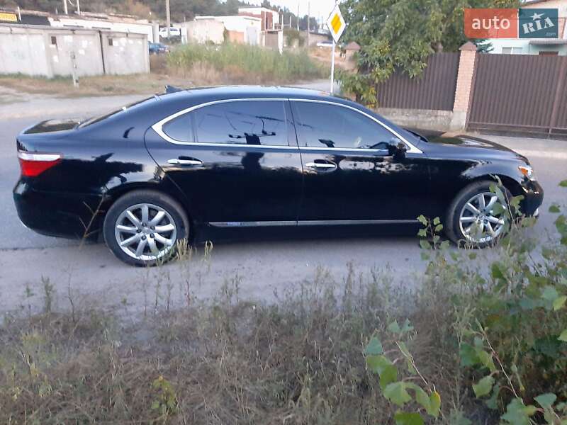 Седан Lexus LS 2007 в Киеве
