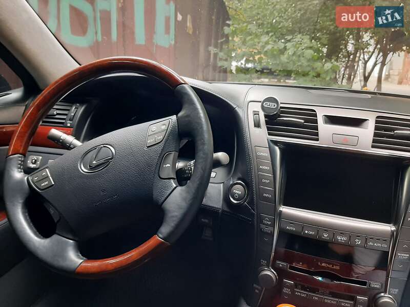Седан Lexus LS 2007 в Киеве