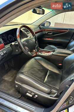 Седан Lexus LS 2007 в 