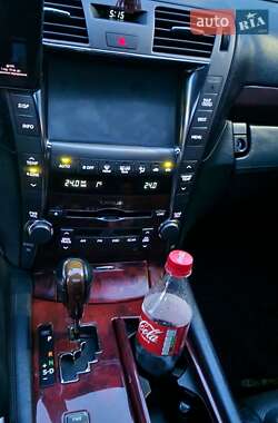 Седан Lexus LS 2007 в 
