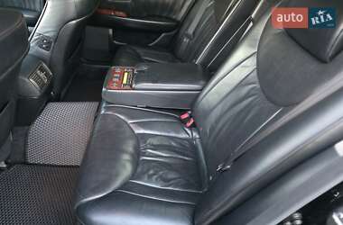 Седан Lexus LS 2005 в 